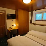 Roy Hotel 3*