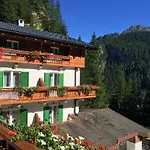 Roy 3* Malga Ciapela