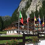 Hotel Roy Malga Ciapela