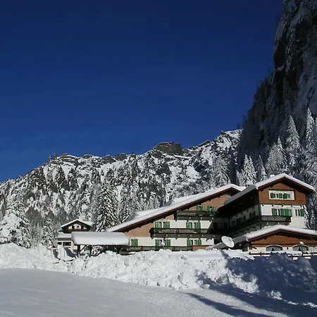 Roy 3* Malga Ciapela