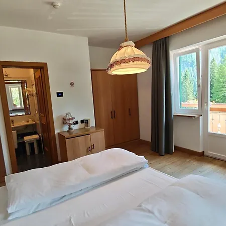 Hotel Roy