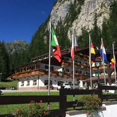 Hotel Roy Malga Ciapela