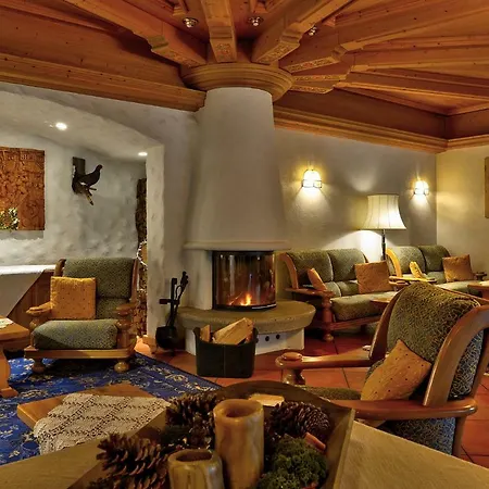 Roy Hotel Malga Ciapela