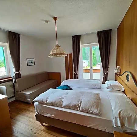 Hotel Roy 3*
