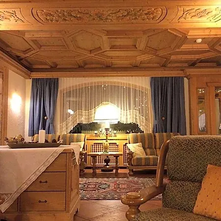 Roy Hotel 3*