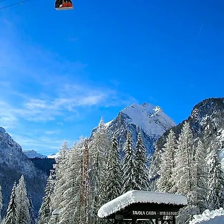Roy 3* Malga Ciapela